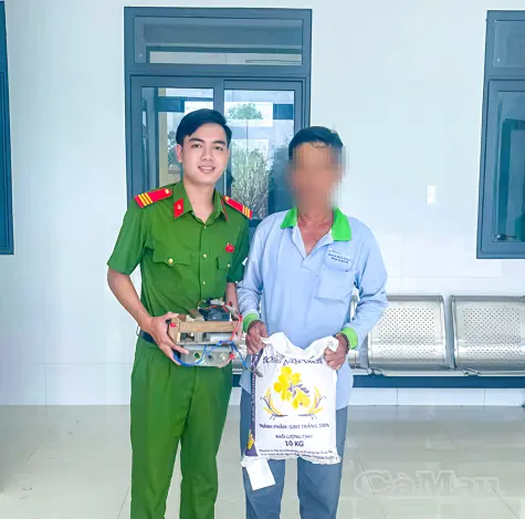 Tích cực giao nộp vũ khí, công cụ kích điện