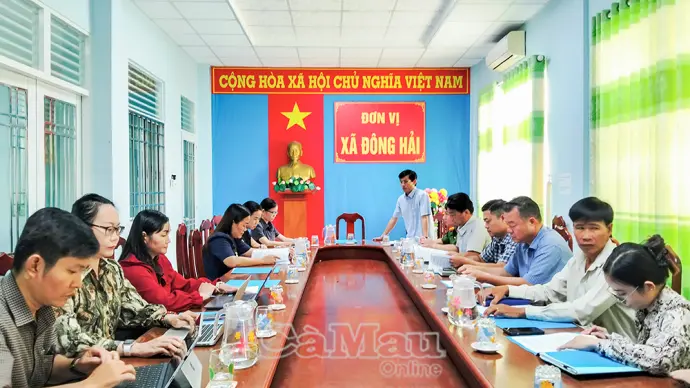 Xã Đông Hải niêm yết 444 thủ tục hành chính liên thông