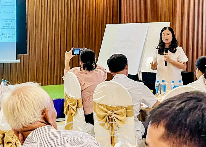 Tập huấn kỹ năng điều hành cho hội viên nông dân