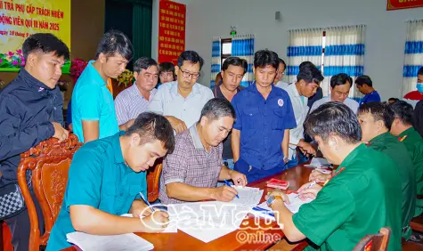 Gặp gỡ 260 quân nhân dự bị
