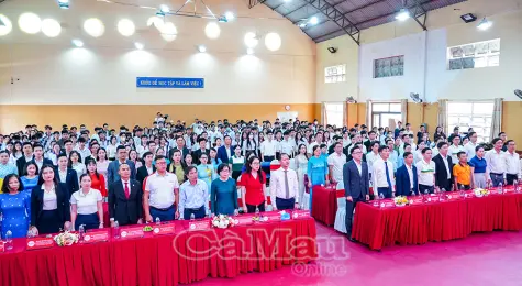 BDU Cà Mau phát huy triết lý giáo dục 4H và 4T