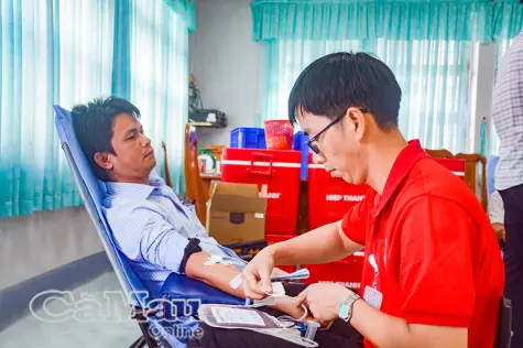 Ngày hội hiến máu tình nguyện: Tiếp nhận 250 đơn vị máu