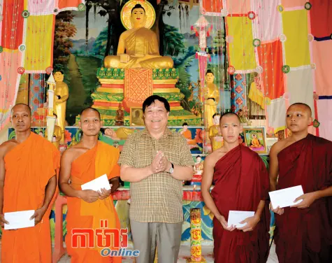 កក់ក្តៅនៃសកម្មភាពសួរសុខទុក្ខ និងប្រសិទ្ធពរបុណ្យសែនដូនតា