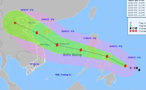 Bão Bualoi mạnh lên cấp 12, đêm mai vào Biển Đông