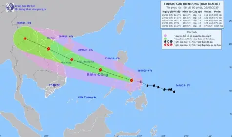 Bão số 10 BUALOI di chuyển vào Biển Đông