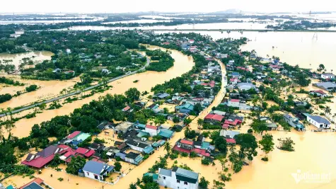 Toàn cảnh sự tàn phá khủng khiếp của cơn bão 'dị thường' Bualoi