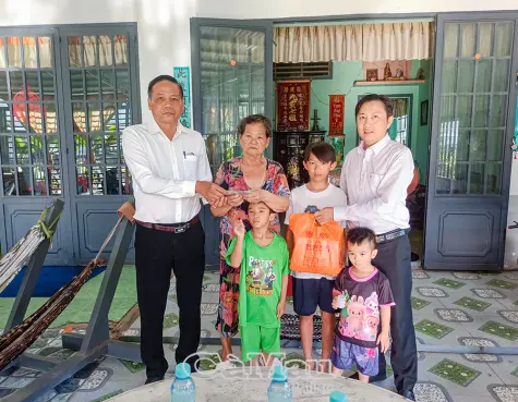 Hội Chữ thập đỏ tỉnh hỗ trợ 3 anh em mồ côi