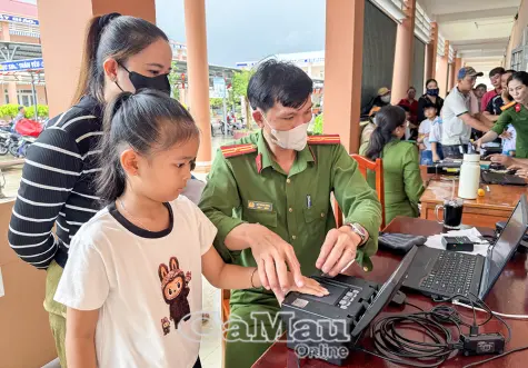 Đưa dịch vụ công đến trường học vùng xa