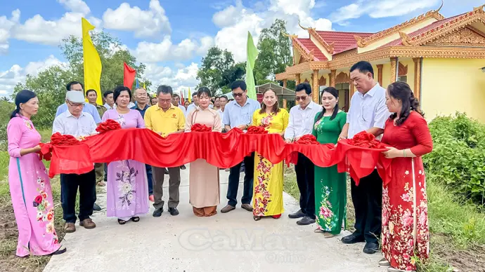 Khánh thành công trình lộ nông thôn gần 4,3 tỷ đồng