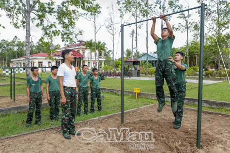 Kiên cường bảo vệ Tổ quốc