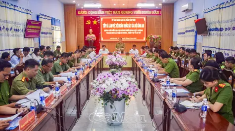 Đoàn công tác Cục V05 Bộ Công an làm việc tại xã Trần Văn Thời