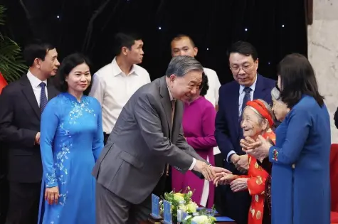 Kỷ niệm Ngày Phụ nữ Việt Nam 20/10:
Phụ nữ Việt Nam thời đại mới