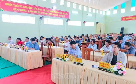 Phiên giao dịch việc làm cho người lao động tại Đất Mũi