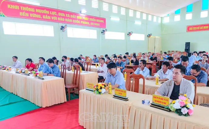 Phiên giao dịch việc làm cho người lao động tại Đất Mũi