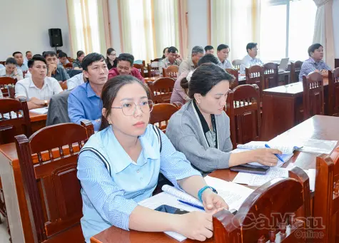 Nâng cao năng lực cán bộ cơ sở về công tác dân tộc