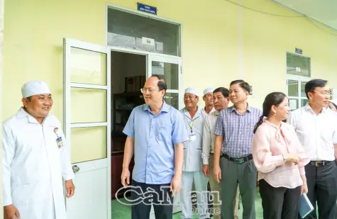 Bí thư Tỉnh uỷ  Nguyễn Hồ Hải kiểm tra hệ thống trạm y tế cơ sở