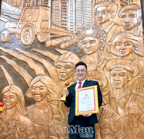 Góp sức bảo vệ nền tảng tư tưởng của Ðảng