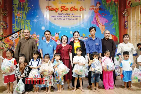 ព្រះសង្ឃ និងដូនជីជាមួយបេសកកម្មជាតិល្អ - សាសនាបរវ