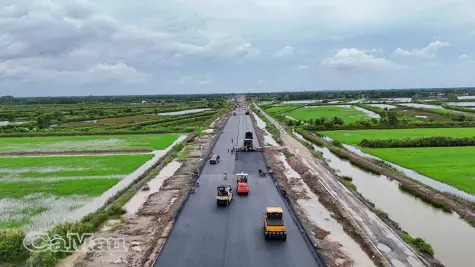 Dự án cao tốc Cần Thơ - Cà Mau: Thi đua tăng tốc, quyết tâm đạt tiến độ