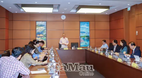 Hoàn thiện thể chế, phát huy sức mạnh tổng hợp cho quốc phòng, an ninh và phát triển bền vững