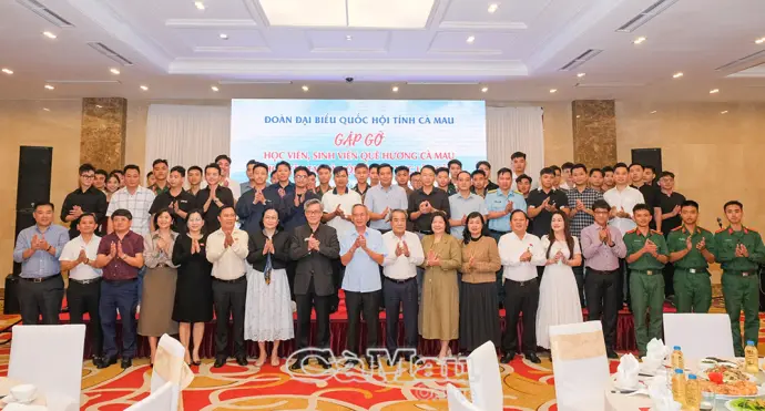 Đoàn ĐBQH tỉnh Cà Mau gặp gỡ học sinh, sinh viên tại Hà Nội