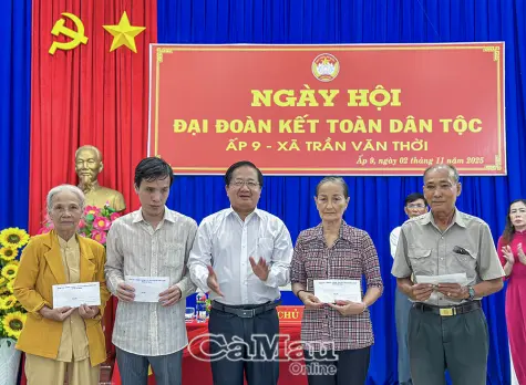 Lan tỏa tinh thần đoàn kết ở khu dân cư xã Trần Văn Thời và phường An Xuyên