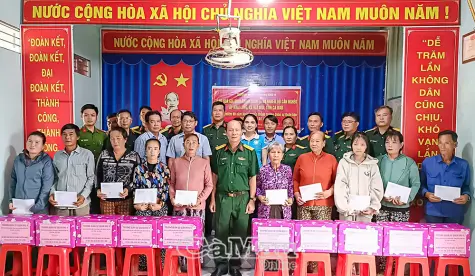 Tấm lòng người lính Quân khu 9 gửi đến bà con vùng Đất Mũi