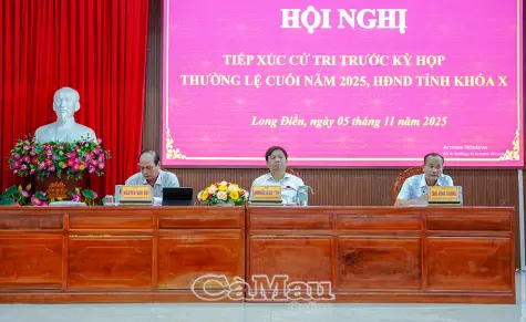 Tổ đại biểu HĐND tỉnh lắng nghe, ghi nhận ý kiến cử tri xã Long Điền và xã Phan Ngọc Hiển