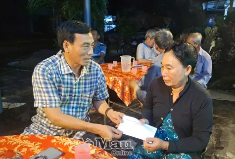 Lãnh đạo xã Hoà Bình kịp thời động viên gia đình nạn nhân trong vụ tai nạn thương tâm