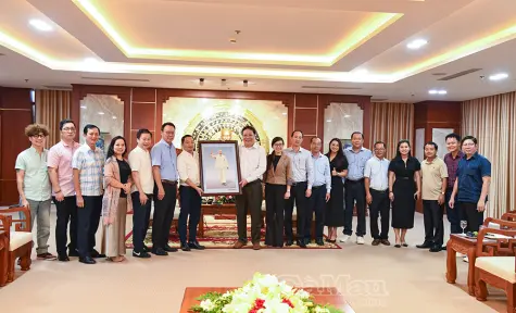 Chủ tịch UBND tỉnh Phạm Thành Ngại tiếp đoàn công tác VTV Tây Nam Bộ