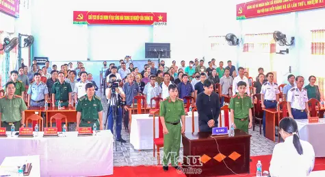 Phiên tòa giả định tuyên truyền chống khai thác IUU tại xã Khánh Lâm