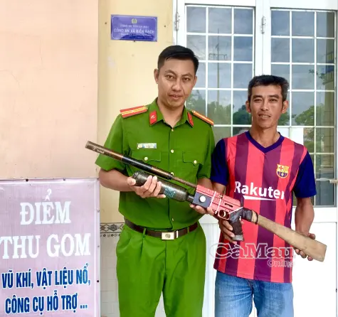 Lan tỏa phong trào tự nguyện giao nộp vũ khí