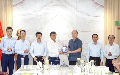 Tin cậy, trách nhiệm, đồng hành và cùng phát triển