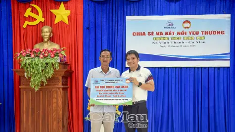 Vĩnh Thanh chung tay vì học sinh nghèo và xanh hoá tuyến lộ quê hương