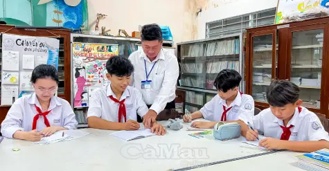 Ðiểm sáng trường vùng ven