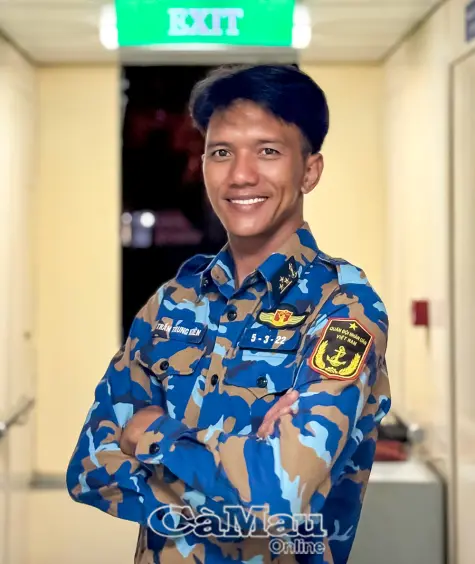 Người lái đò nơi đầu sóng Trường Sa