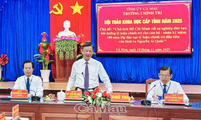 "Sức mạnh mềm" trong giáo dục lý luận chính trị