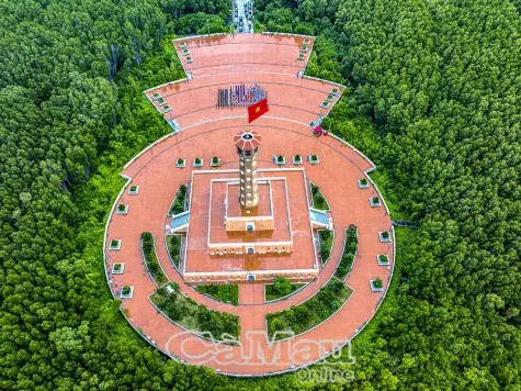 Về nơi “đất biết nở, rừng biết đi”