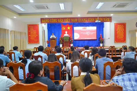 Xây dựng đội ngũ cán bộ Văn phòng cấp uỷ không ngừng đổi mới sáng tạo