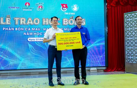 Gieo mầm xanh trên “cánh đồng” tri thức