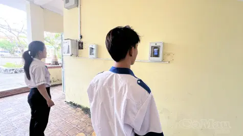 Số hoá điểm danh trong trường học