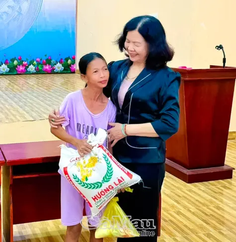 Ðồng hành, sẻ chia cùng người khuyết tật