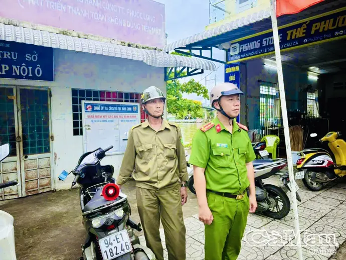 “An ninh truyền thanh số” – “Phủ xanh” thông tin chính thống