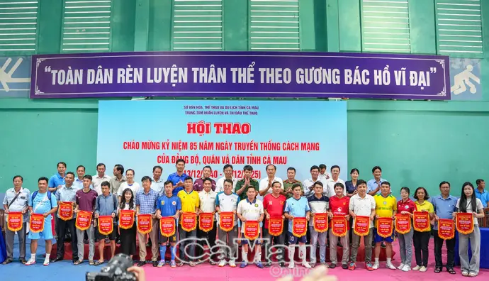 Sôi nổi hội thao chào mừng Ngày truyền thống 13/12