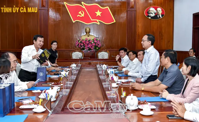 Cà Mau sẽ hoàn thiện mô hình chăm sóc sức khoẻ cán bộ theo hướng khép kín