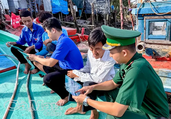 Phối hợp tuyên truyền chống khai thác IUU