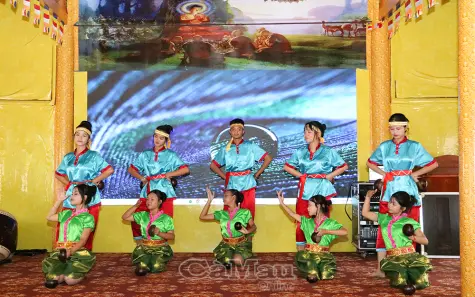 Bồi dưỡng kiến thức văn hoá DTTS cho đội ngũ nhân lực trẻ