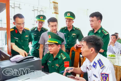 Bộ Quốc phòng kiểm tra công tác chống khai thác IUU tại Cà Mau