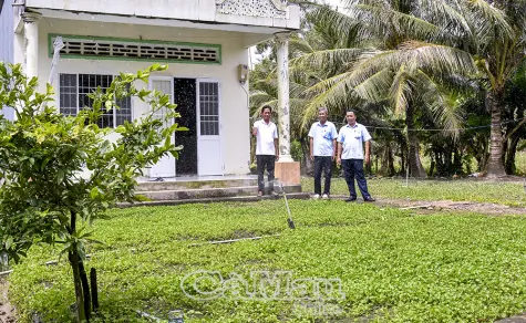 Xây dựng chi bộ ấp, khóm vững mạnh