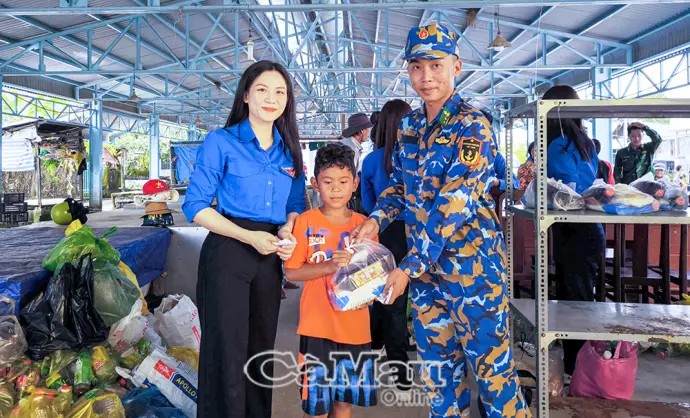 Lan toả lối sống xanh vùng biên giới biển